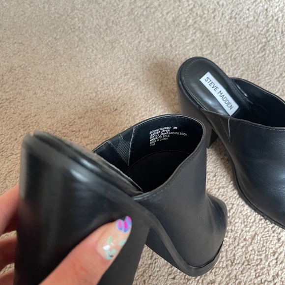 Simone Black Leather Pointed Toe Mules - Picture 7 of 7